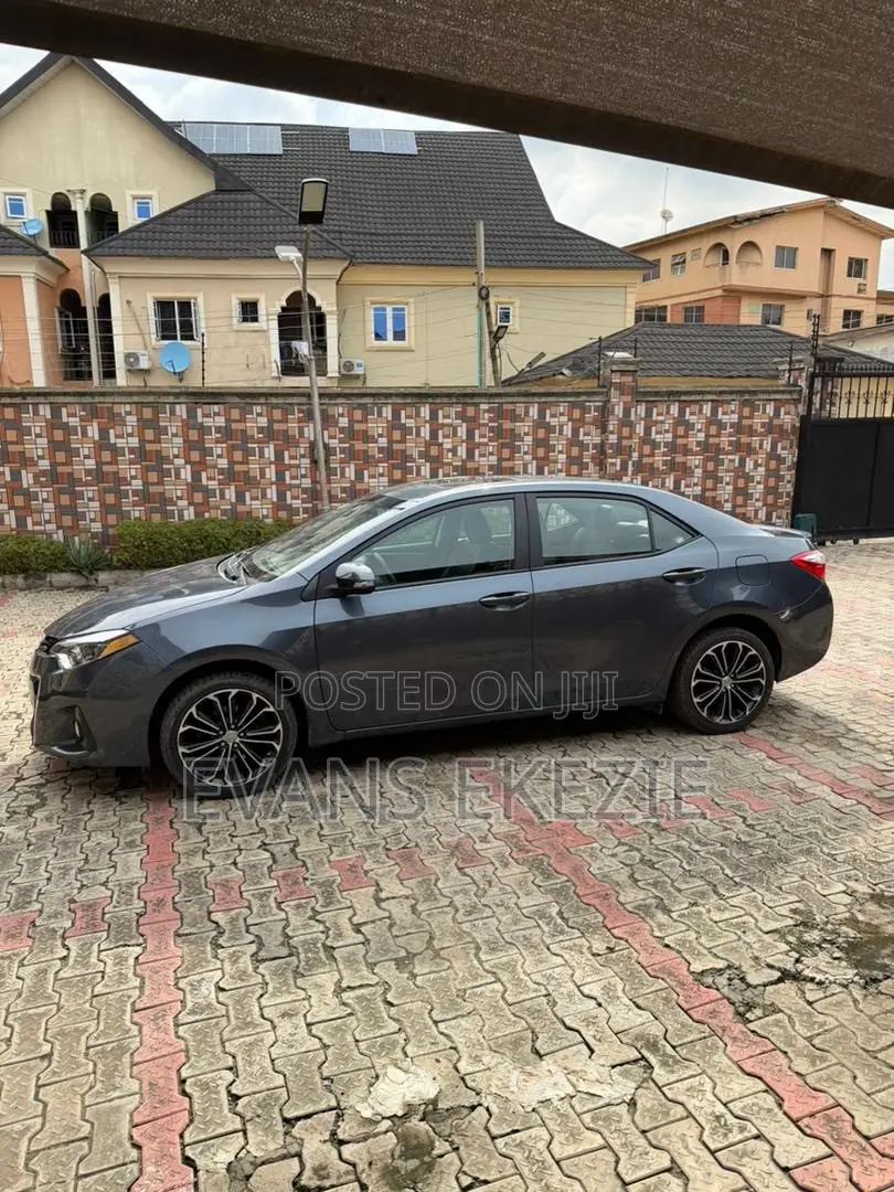 Toyota Corolla 2016 Blue
