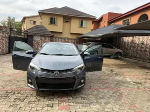 Toyota Corolla 2016 Blue