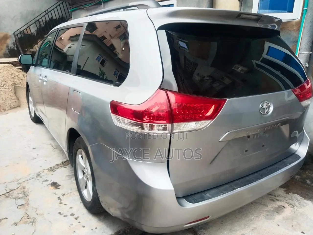 Toyota Sienna 2011 Gray