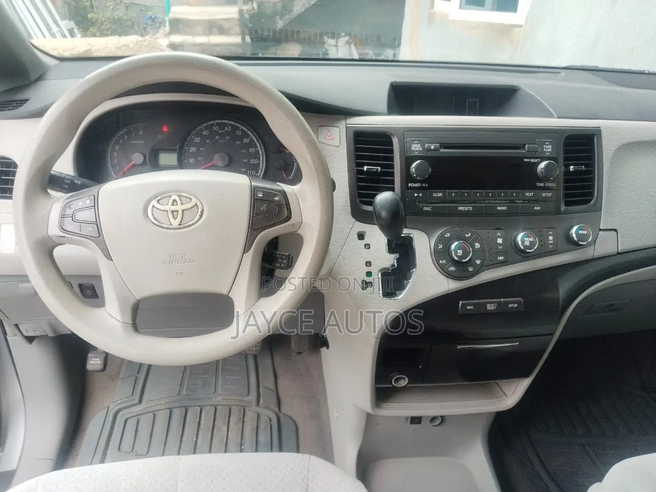 Toyota Sienna 2011 Gray