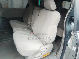 Toyota Sienna 2011 Gray
