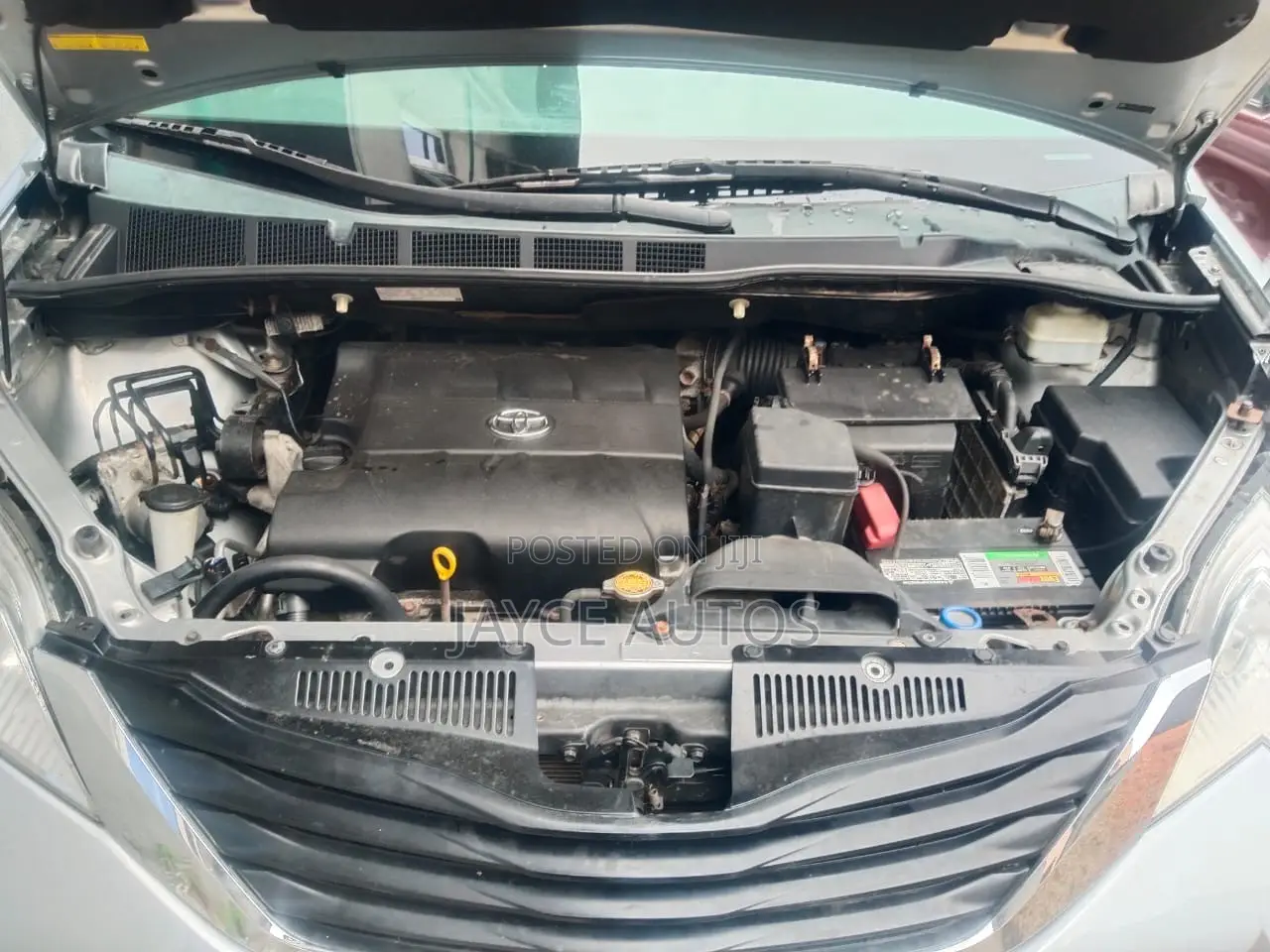 Toyota Sienna 2011 Gray