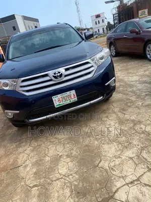 Toyota Highlander 2012 Blue