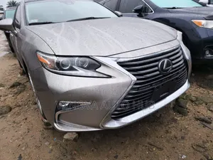 Lexus ES 2016