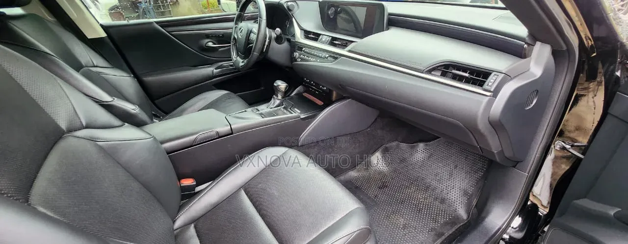 Lexus ES 2016
