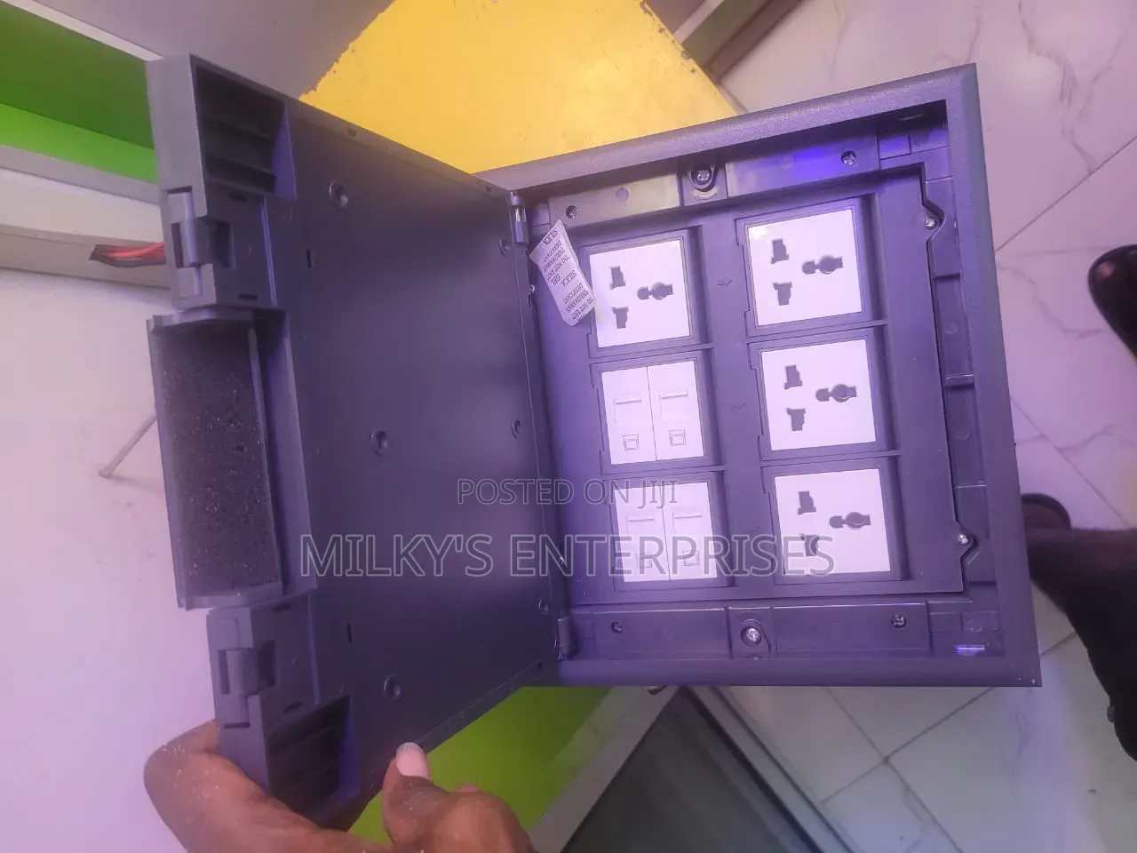 Ashford Floor Box 4 Multi Sockets and 4 Data