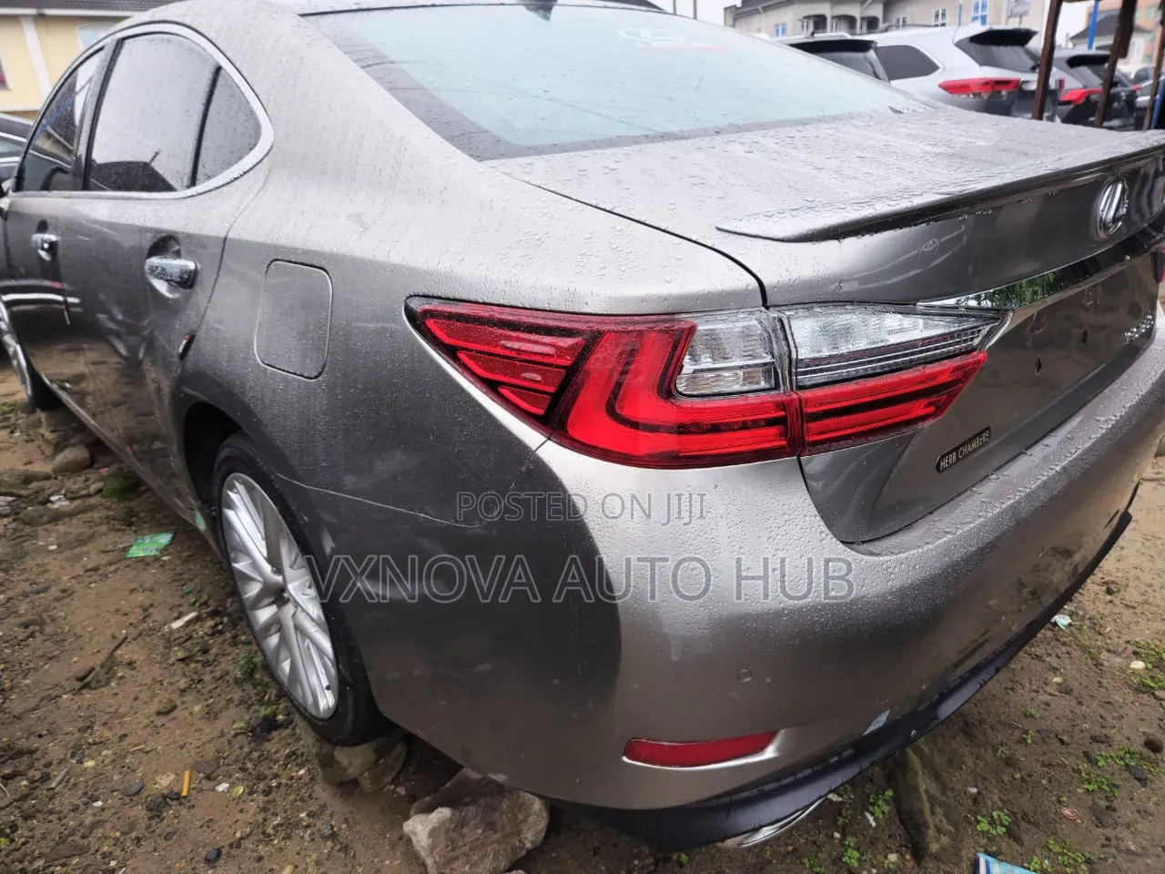 Lexus ES 2016