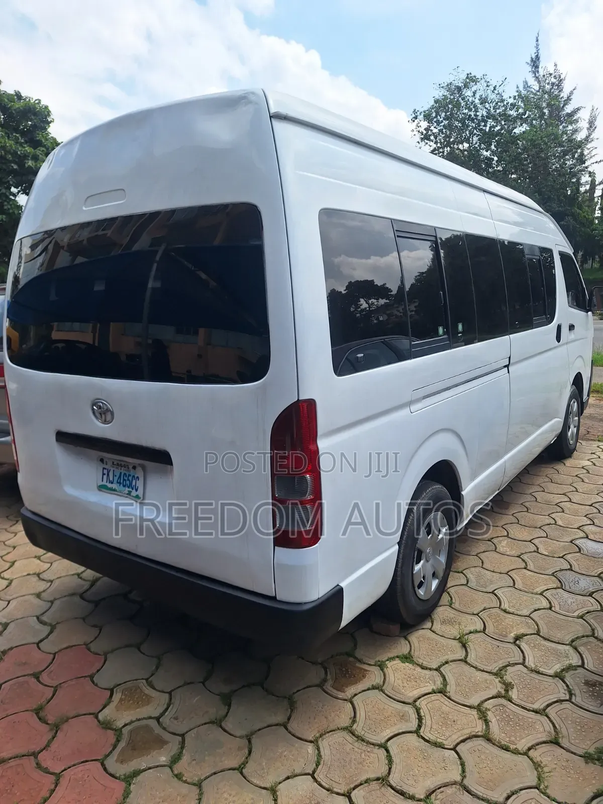 Toyota HiAce 2021 White