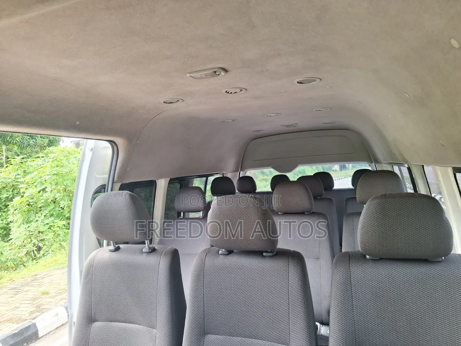 Toyota HiAce 2021 White