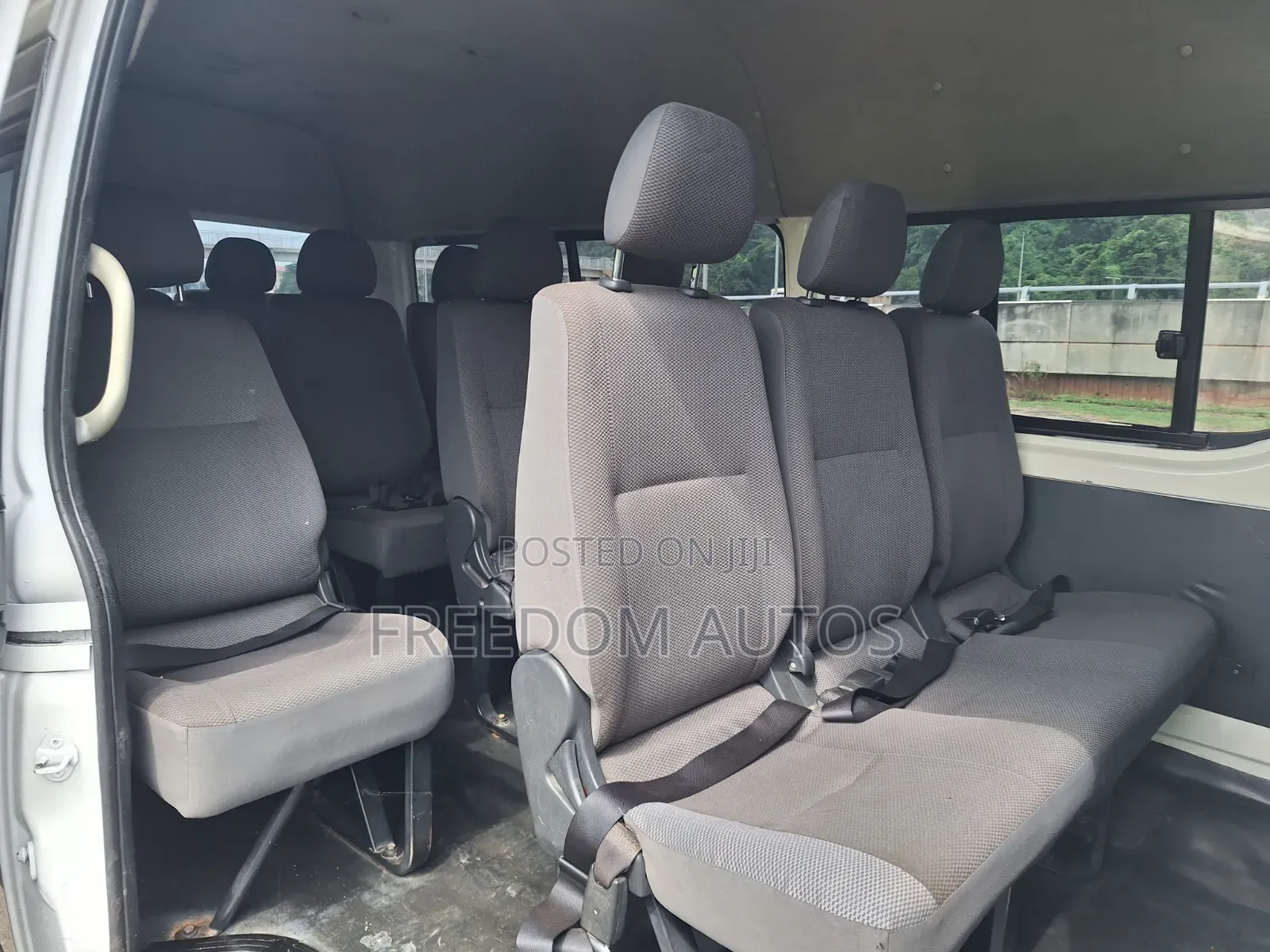 Toyota HiAce 2021 White