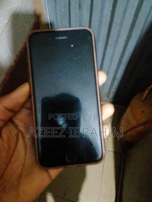 Apple iPhone 7 32 GB Black