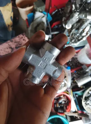 316 Stainless Steel Threaded Equal Cross Fitting
