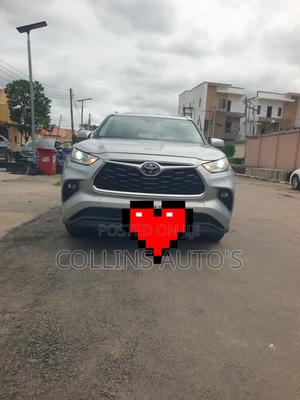 Toyota Highlander XLE AWD 2020 Blue