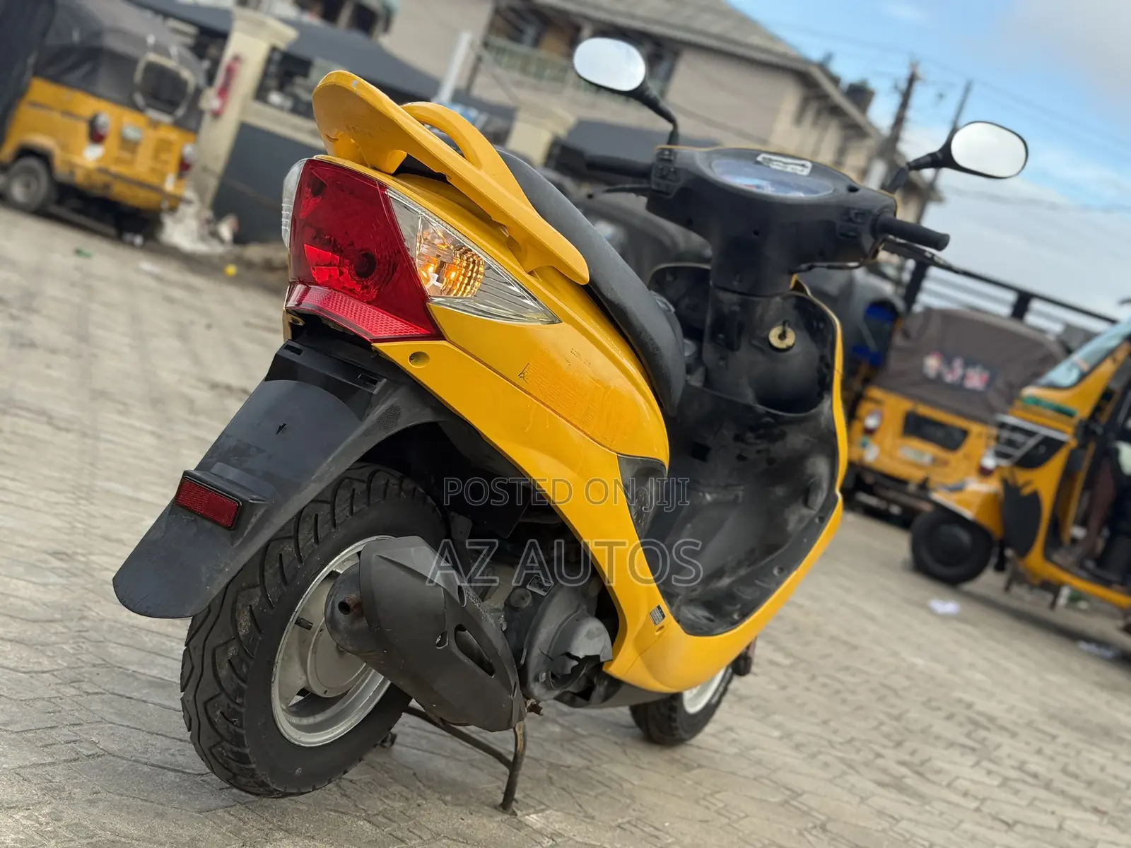 Kymco Xciting 2017 Brown