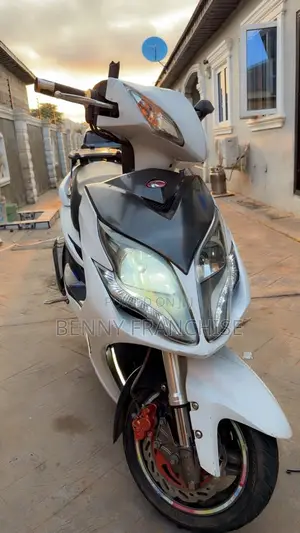 Kymco 2017 White
