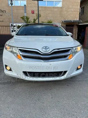 Toyota Venza XLE 2012 White