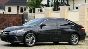 Toyota Camry SE 4dr Sedan (2.5L 4cyl 6A) 2017 Black