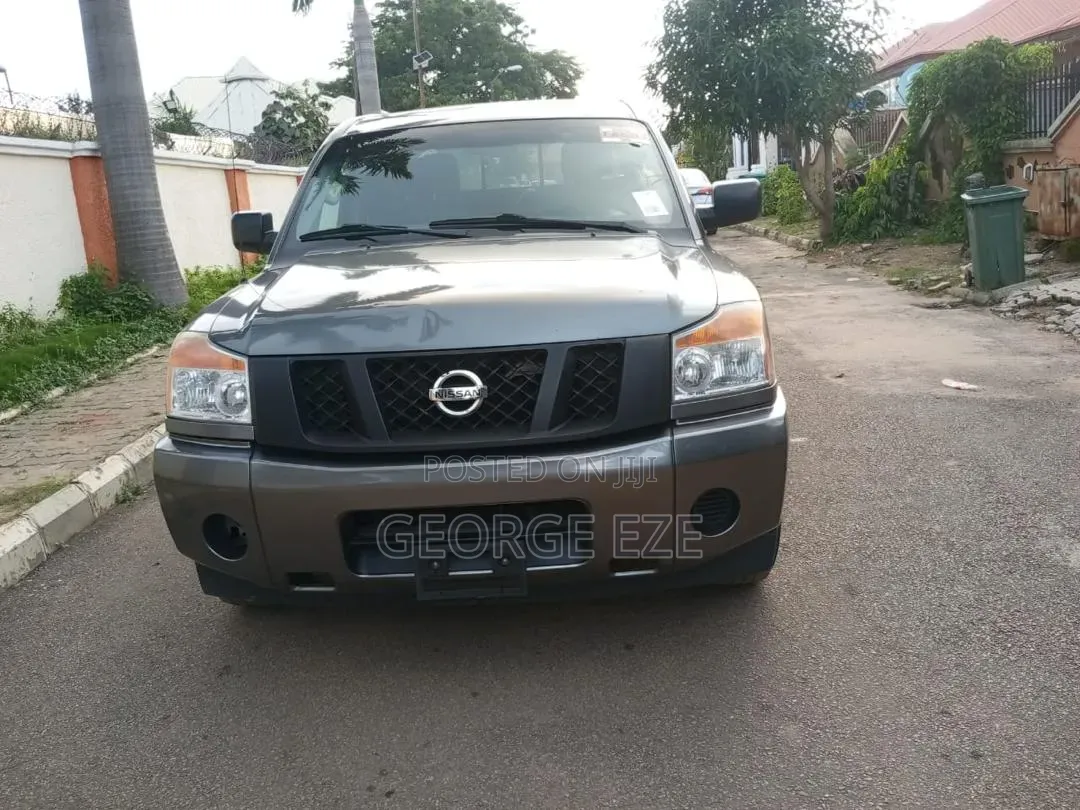 Nissan Titan 2015 Gray