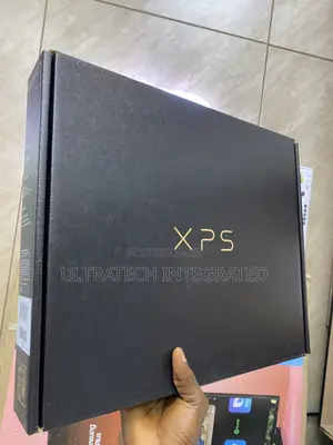 New Laptop Dell XPS 13 8GB Intel Core 5 SSD 512GB