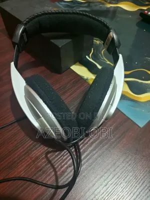 Behringa Studio Earphone