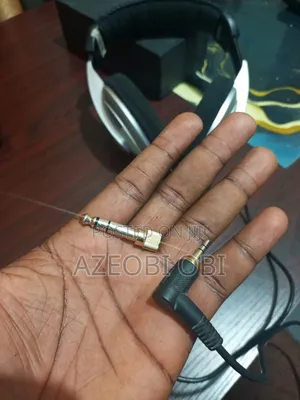Behringa Studio Earphone