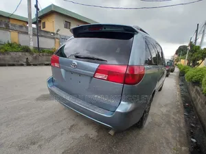 Toyota Sienna XLE Limited AWD (3.3L V6 5A) 2004 Gray