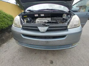 Toyota Sienna XLE Limited AWD (3.3L V6 5A) 2004 Gray