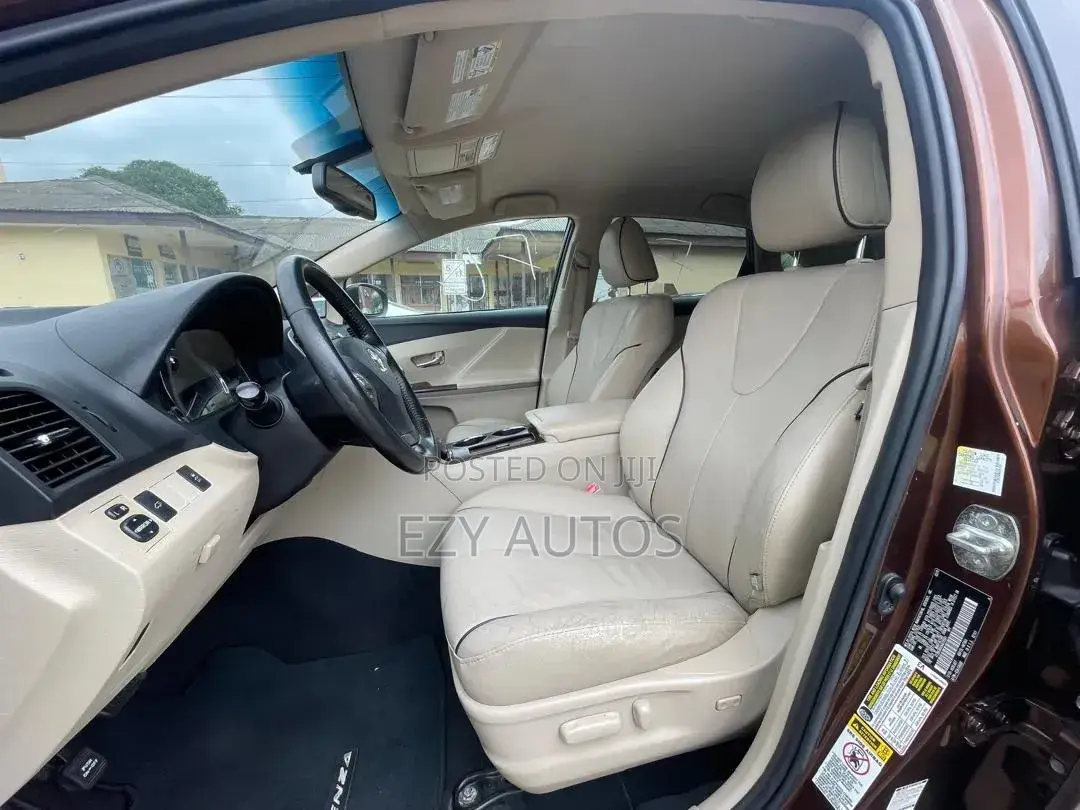Toyota Venza 2010 Brown
