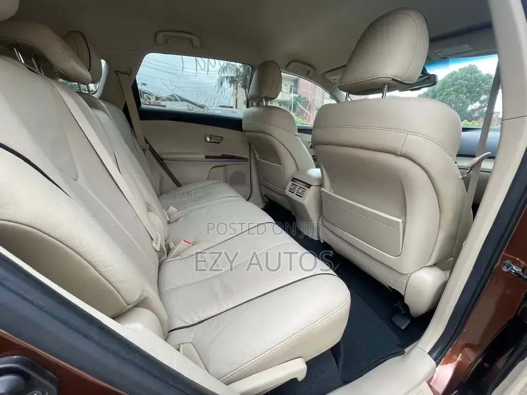 Toyota Venza 2010 Brown