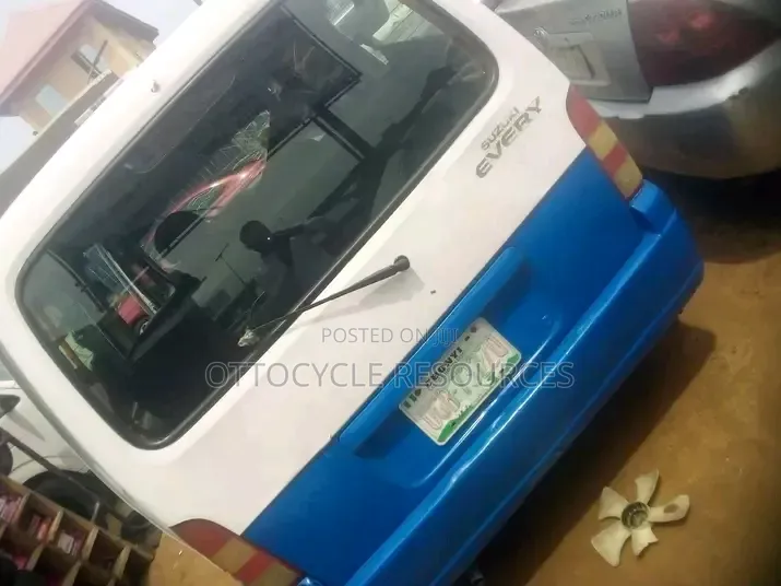 Suzuki Every 1991 White