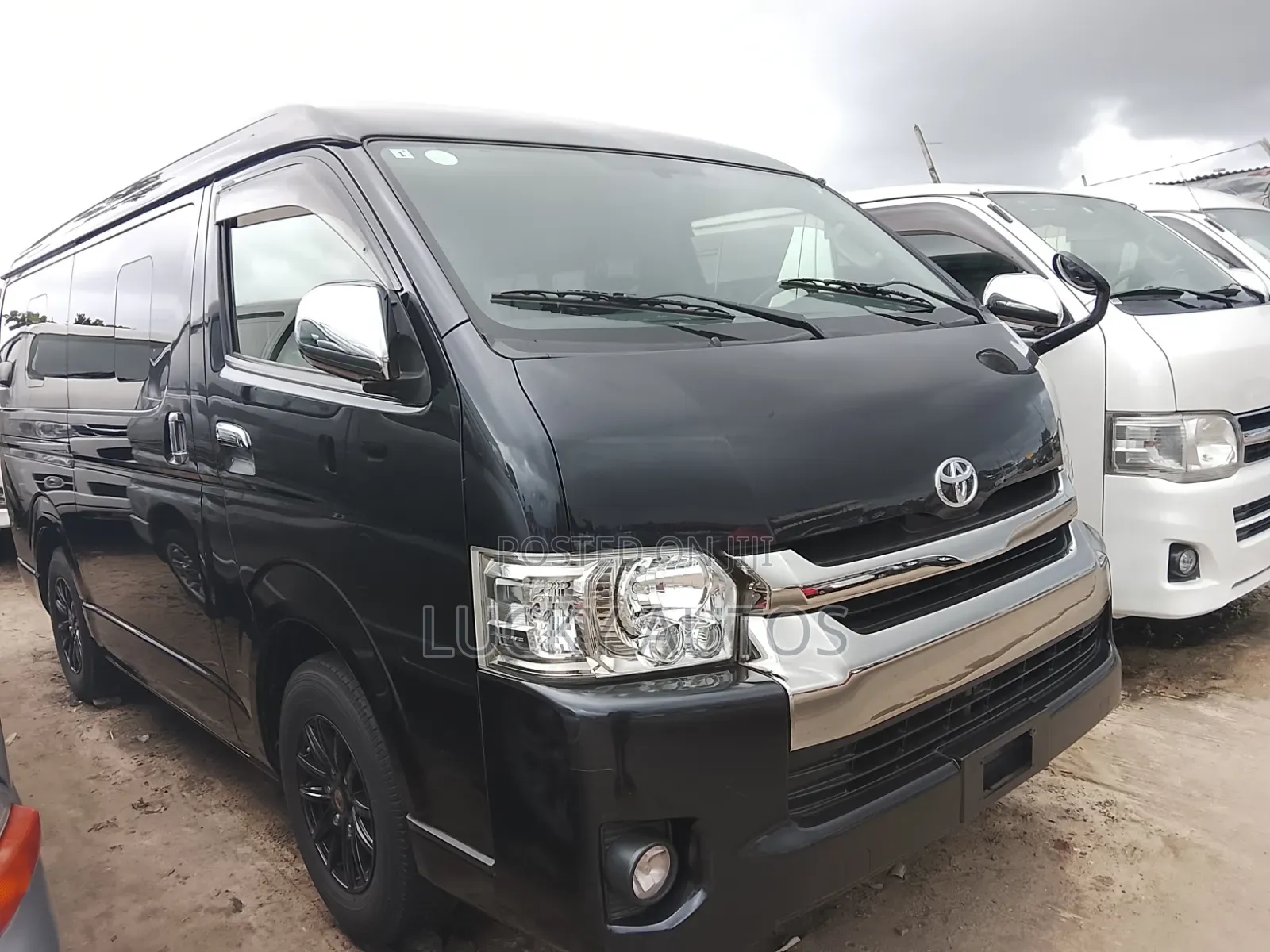 Toyota HiAce 2015 Grey