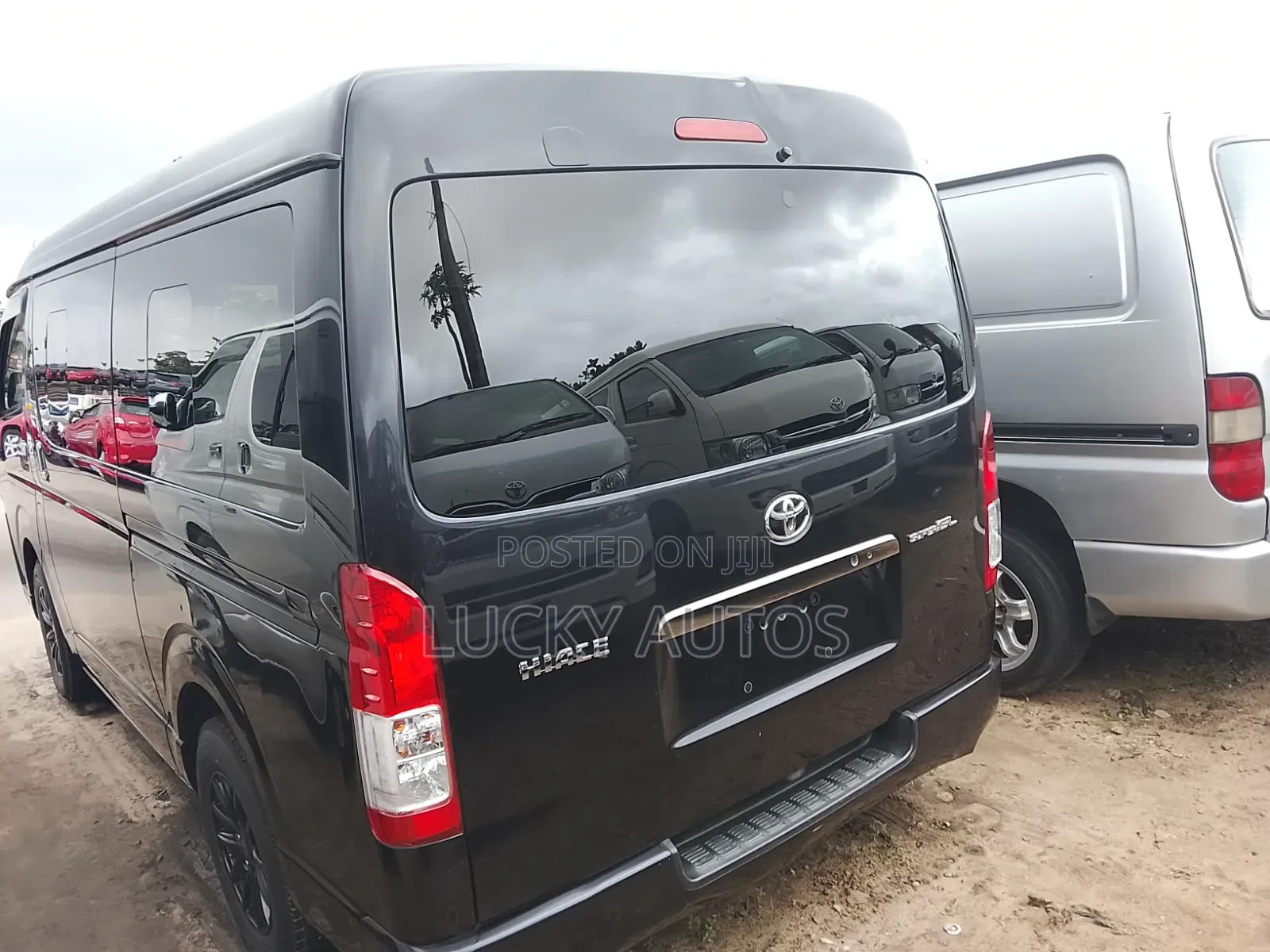 Toyota HiAce 2015 Grey