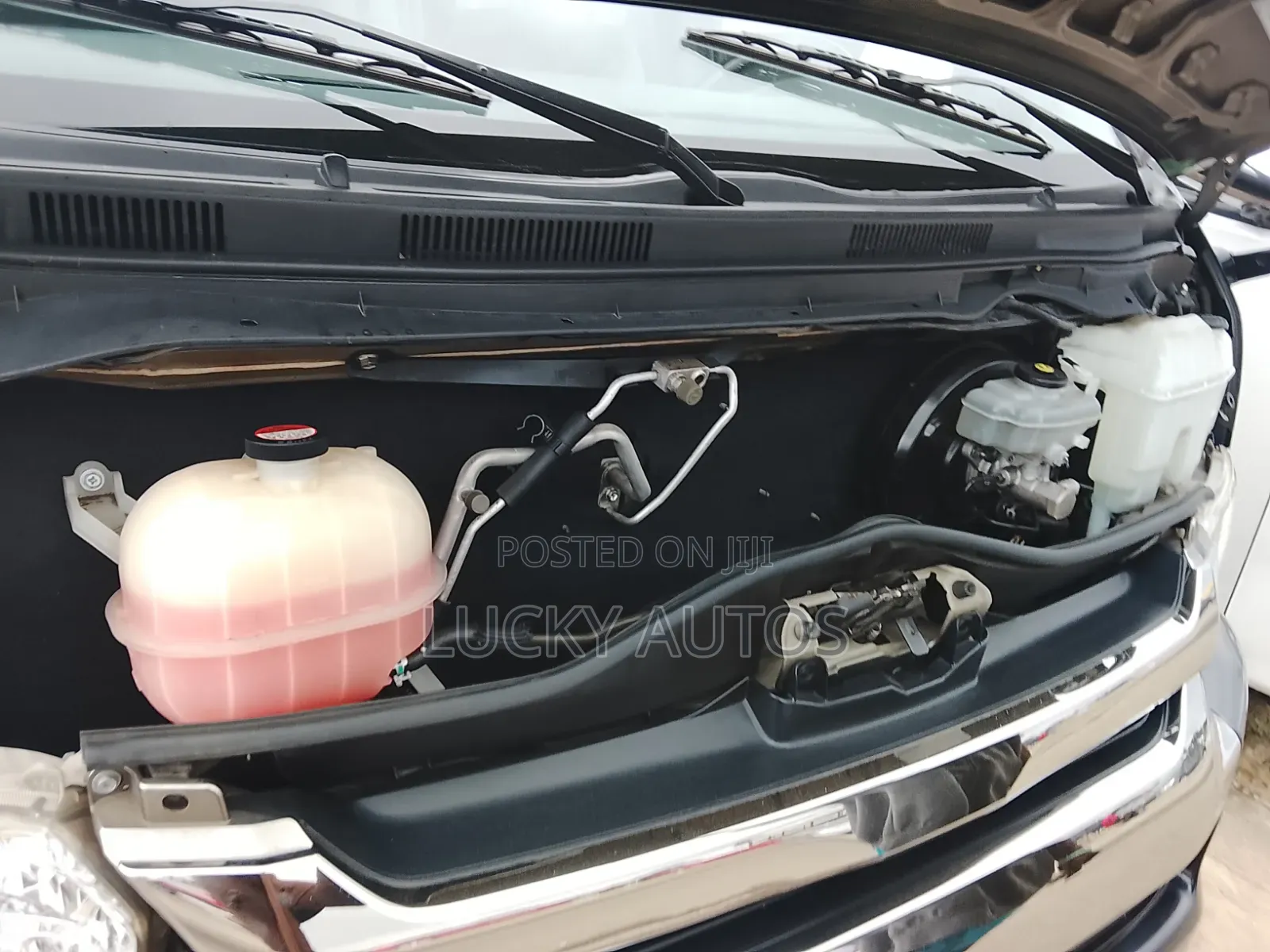 Toyota HiAce 2015 Grey