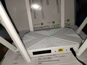 AC1200 Dual Band WiFi Gigabit Router