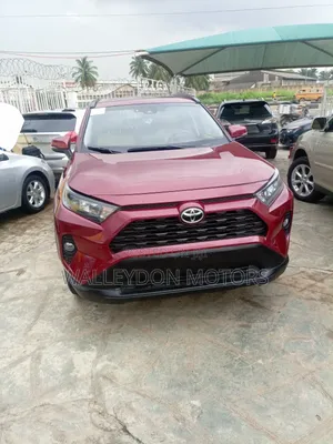 Toyota RAV4 XLE Premium AWD 2020 Red
