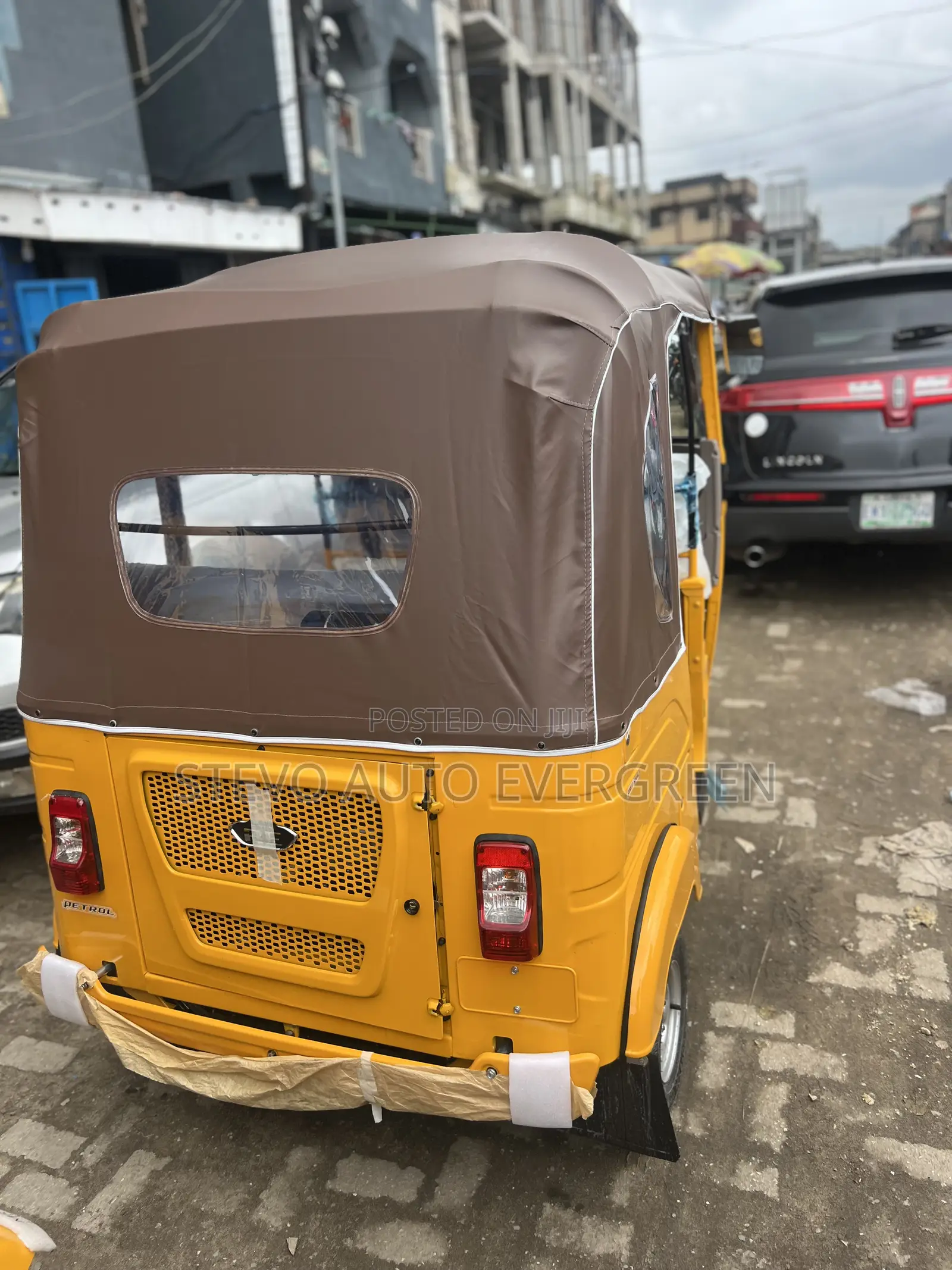 New Bajaj RE 2026 Yellow