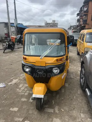 New Bajaj RE 2026 Yellow