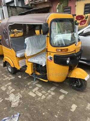 New Bajaj RE 2026 Yellow