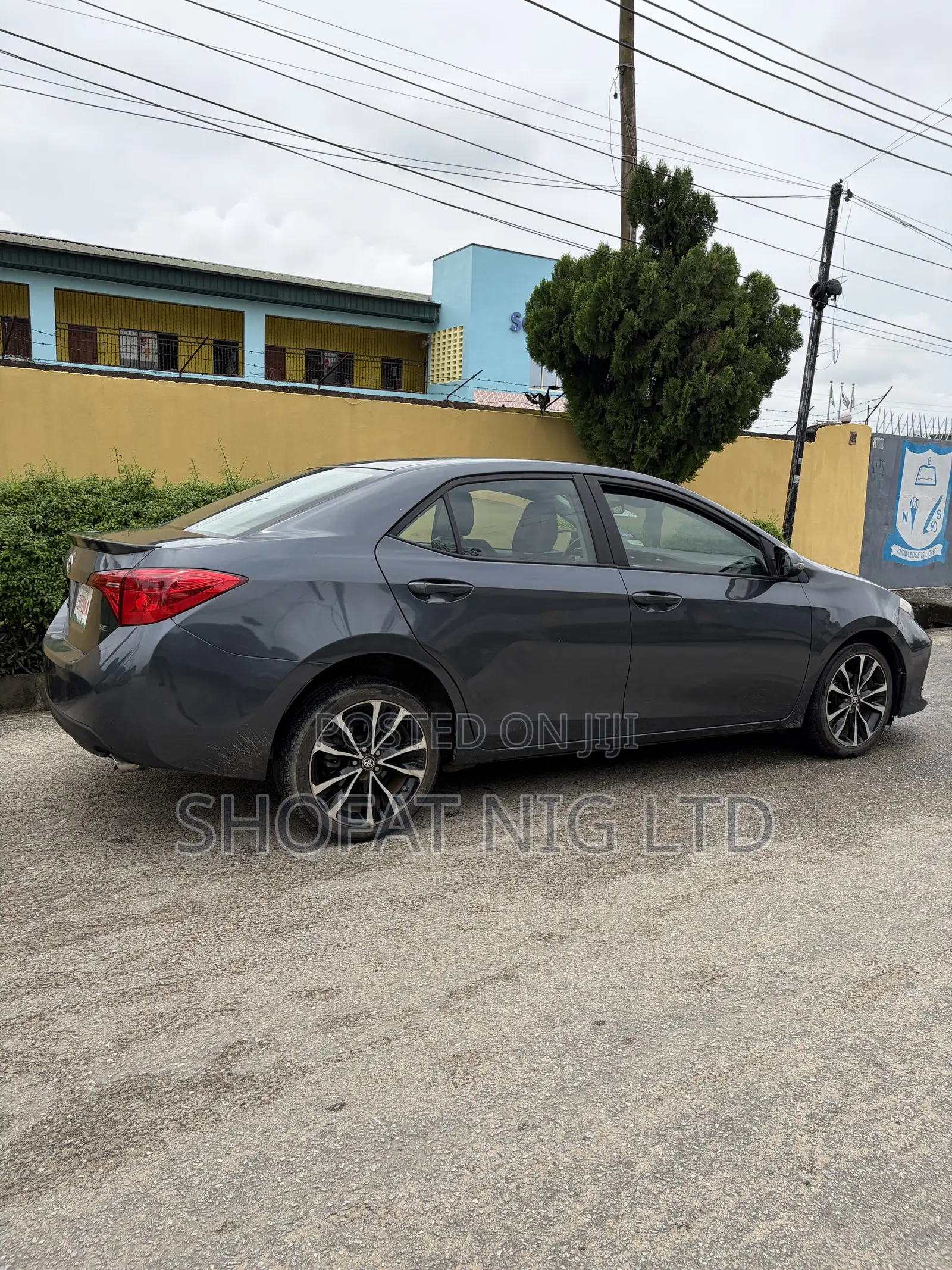 Toyota Corolla 2017 Gray