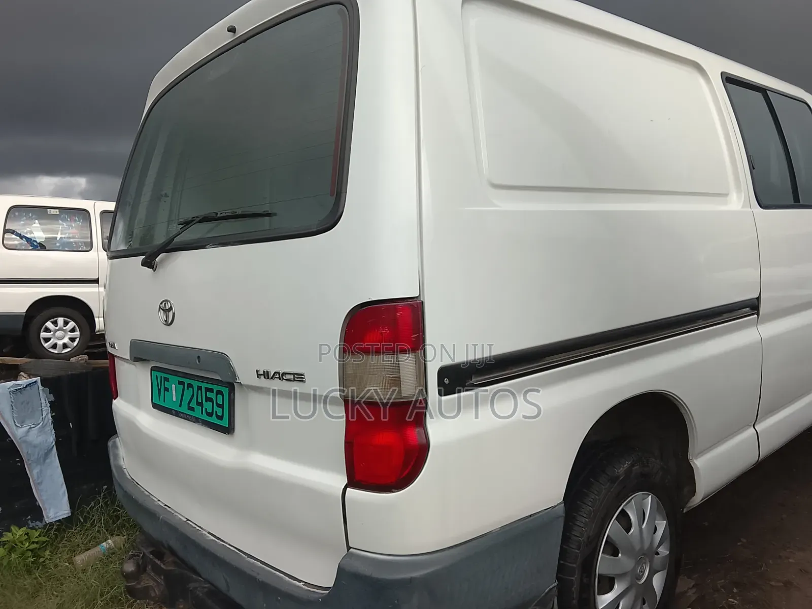Toyota HiAce 2005 White