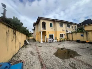 4bdrm Duplex in Lekki Phase 1 for rent