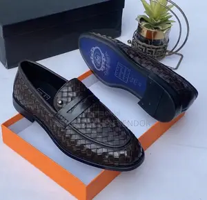 Roberto Footwear