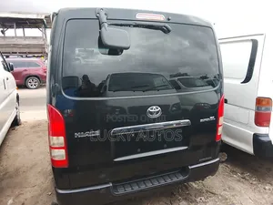 Toyota HiAce 2013 Black
