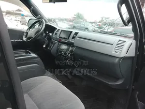 Toyota HiAce 2013 Black