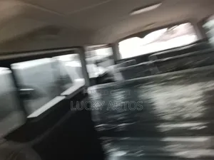 Toyota HiAce 2013 White
