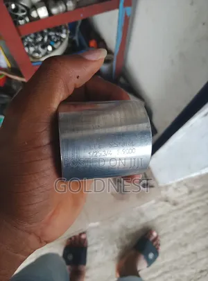 Class 9000 316L Stainless Steel Reducing Coupling - 1/2" X 3/4"