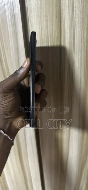Itel A100 128 GB Black