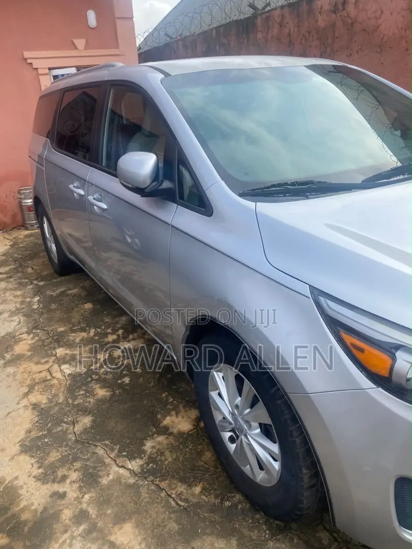 Kia Sedona 2016 Silver