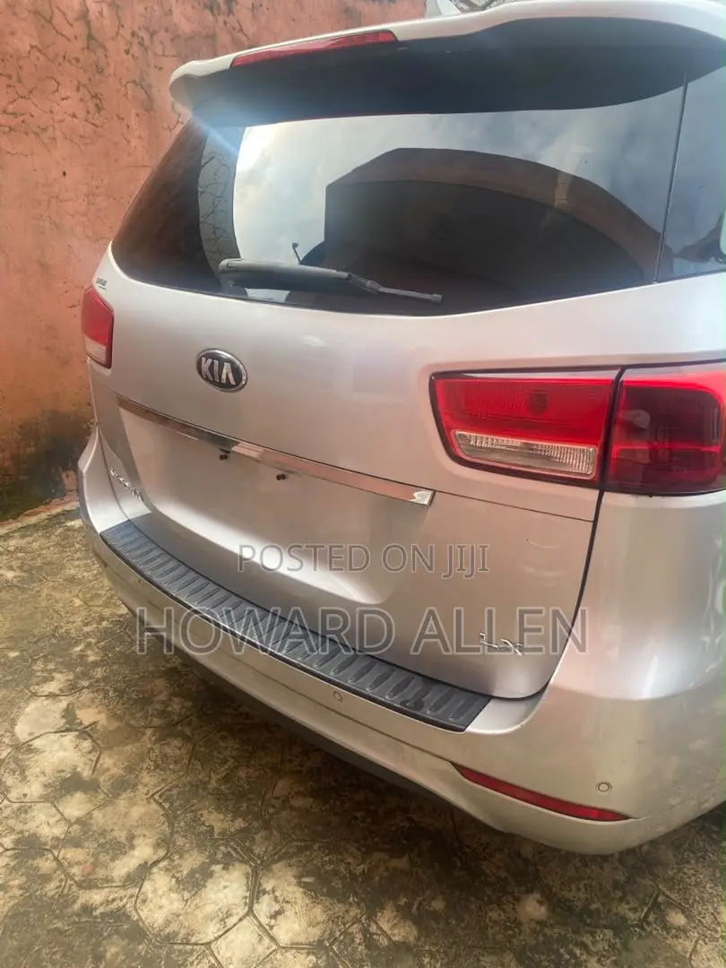 Kia Sedona 2016 Silver