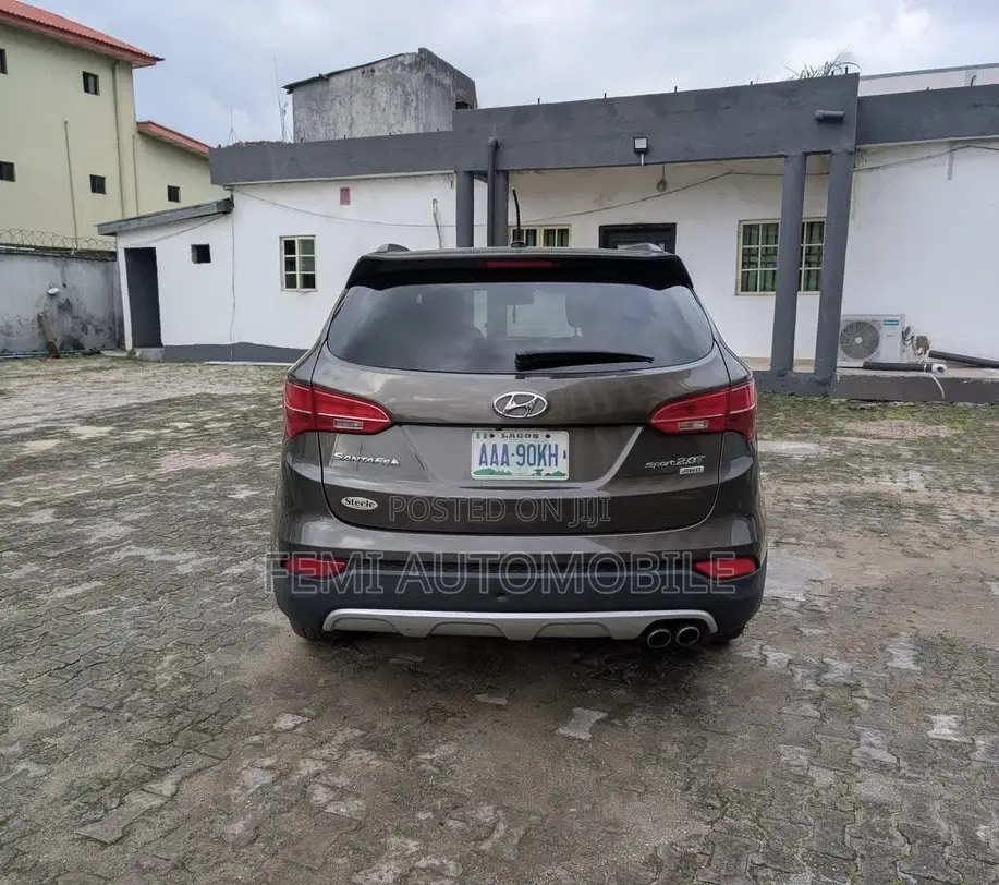 Hyundai Santa Fe 2012 Gray